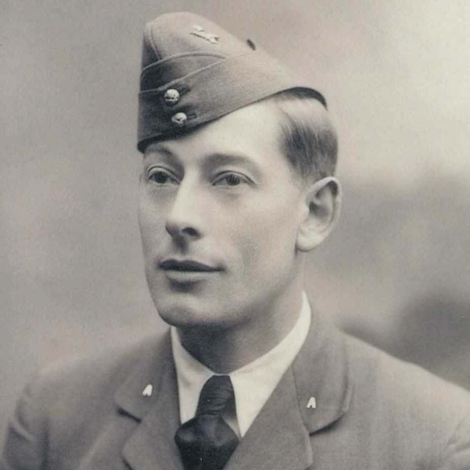 F O Gilbert Francis Moncrieff WRIGHT, Pilot