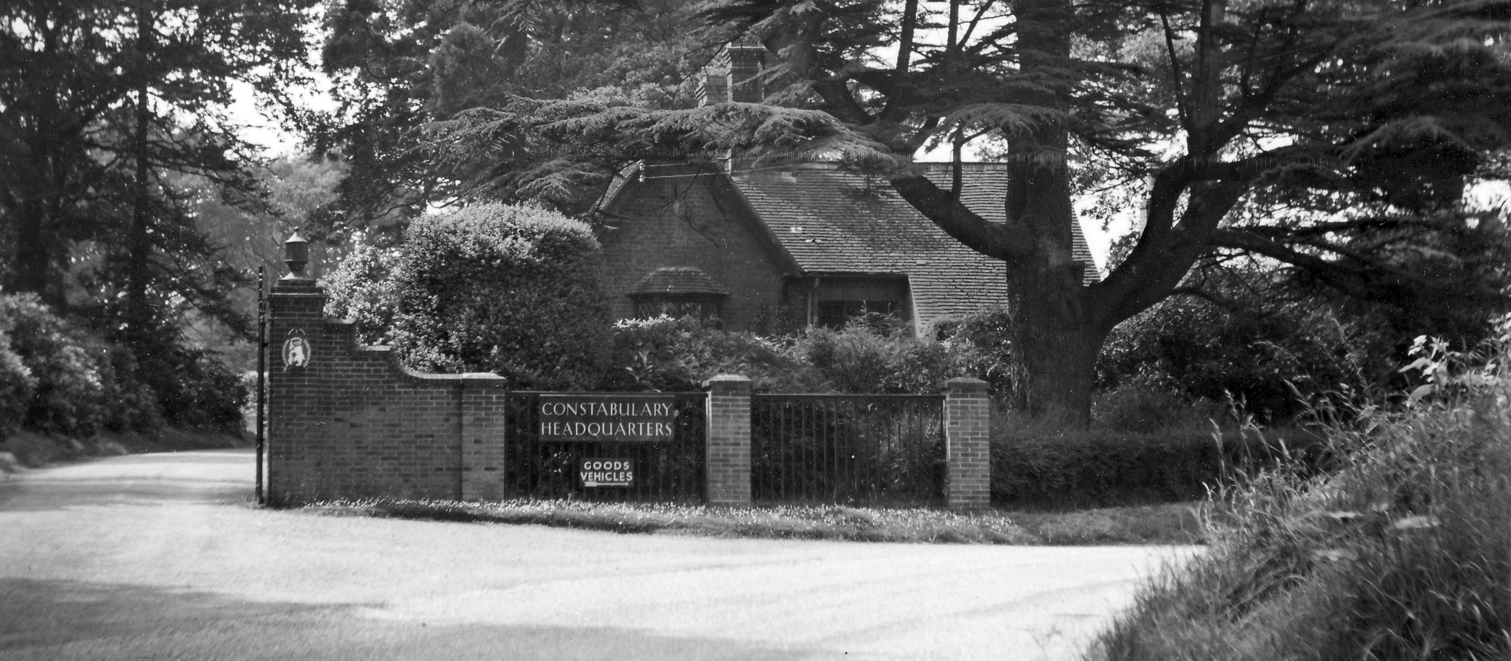 Entrance to Woodcote